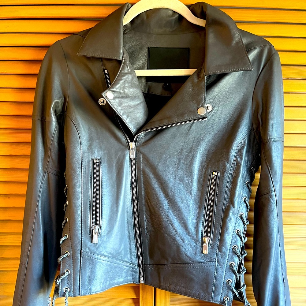 *NWT* SKINGRAFT gorgeous lambskin leather bomber DEEP GREY